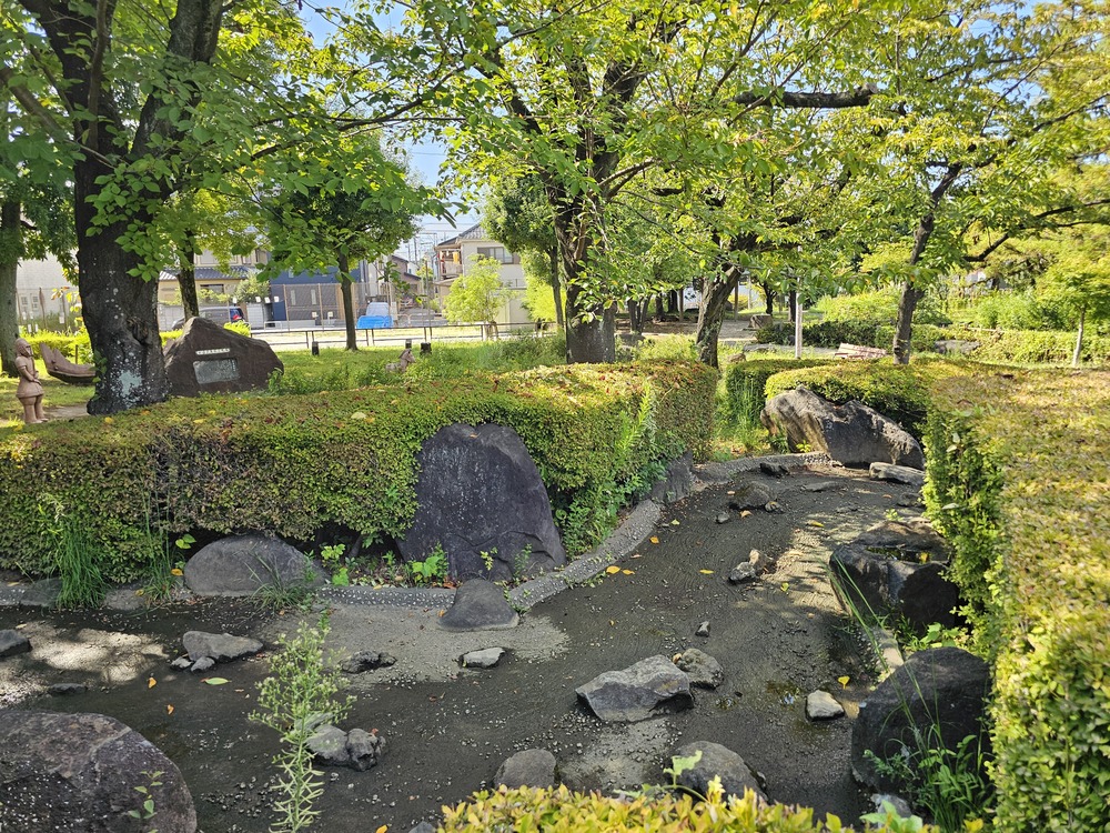 小川の景色